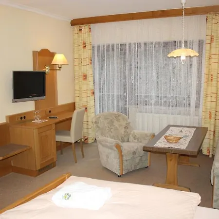 מלון Wald-hotel Heppe Dammbach