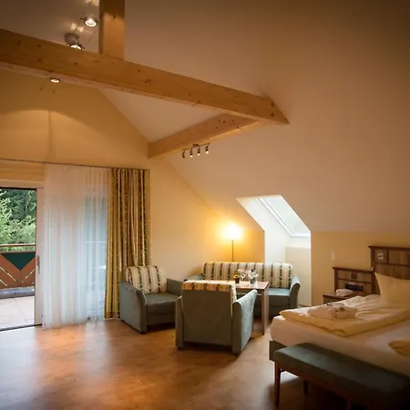 Wald-hotel Heppe Dammbach