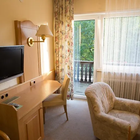 Szálloda Wald-hotel Heppe 3*
